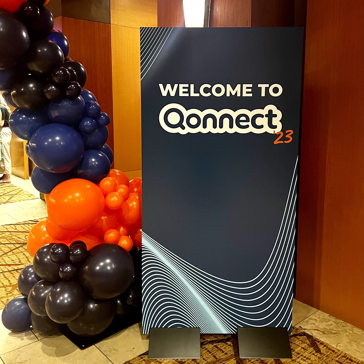 Qonnect Welcome Sign